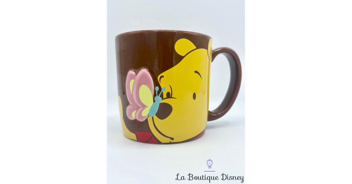 Lot D’objets Winnie L’Ourson – Tasse, Tirelire, Autocollants – Occasion